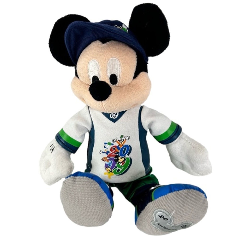 Mickey Mouse Theme Park 2009 Collector Plush 9”